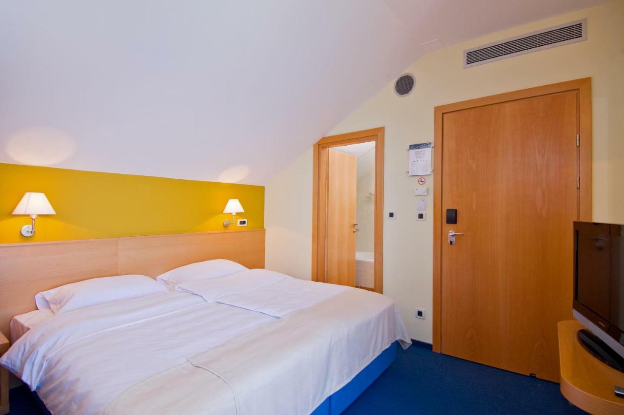 גראדאץ Hotel Saudade מראה חיצוני תמונה